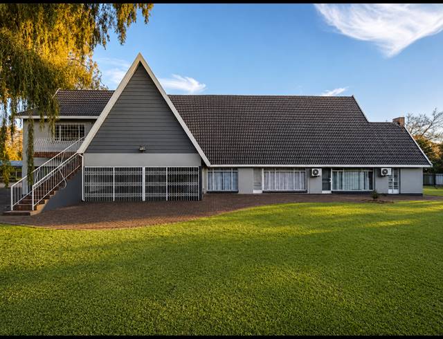 5 BEDROOM HOUSE FOR SALE IN THREE RIVERS PROPER